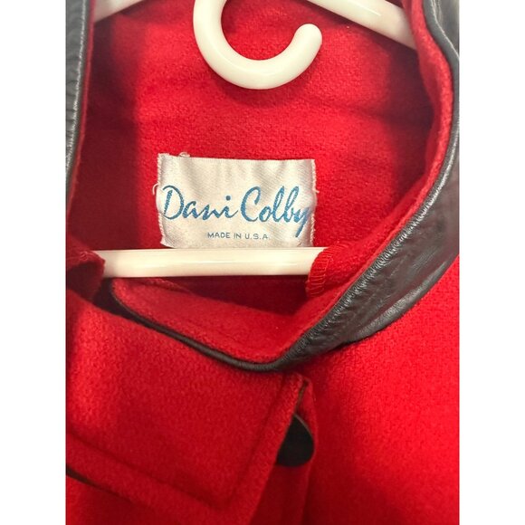 Vintage Dani Colby Swing Cape Red with faux Black Leather Trim One Size - Picture 6 of 6